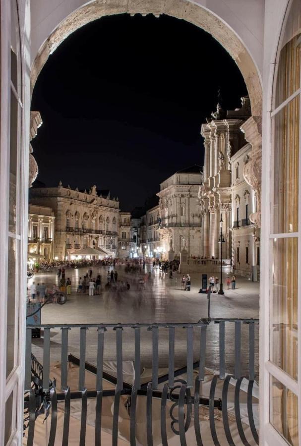 Apartamento Ortigia Charme Piazza Duomo Syracuse Exterior foto
